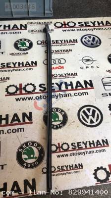 5K0854319 Volkswagen Golf 6 ön cam sol kenar çıtası