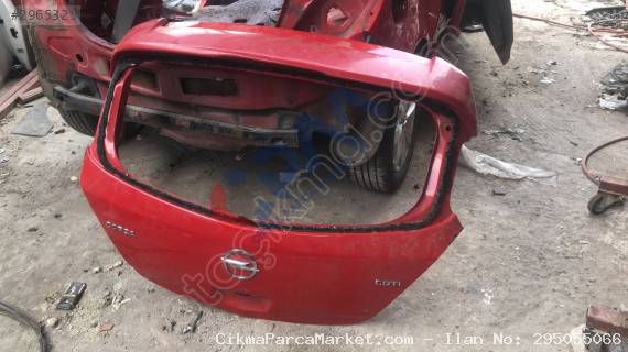 Opel Corsa D arka bagaj kapağı