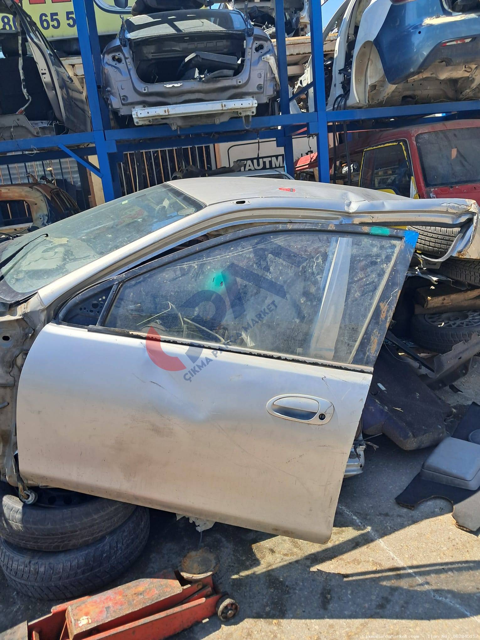 Mazda Familia Sol Ön Kapı