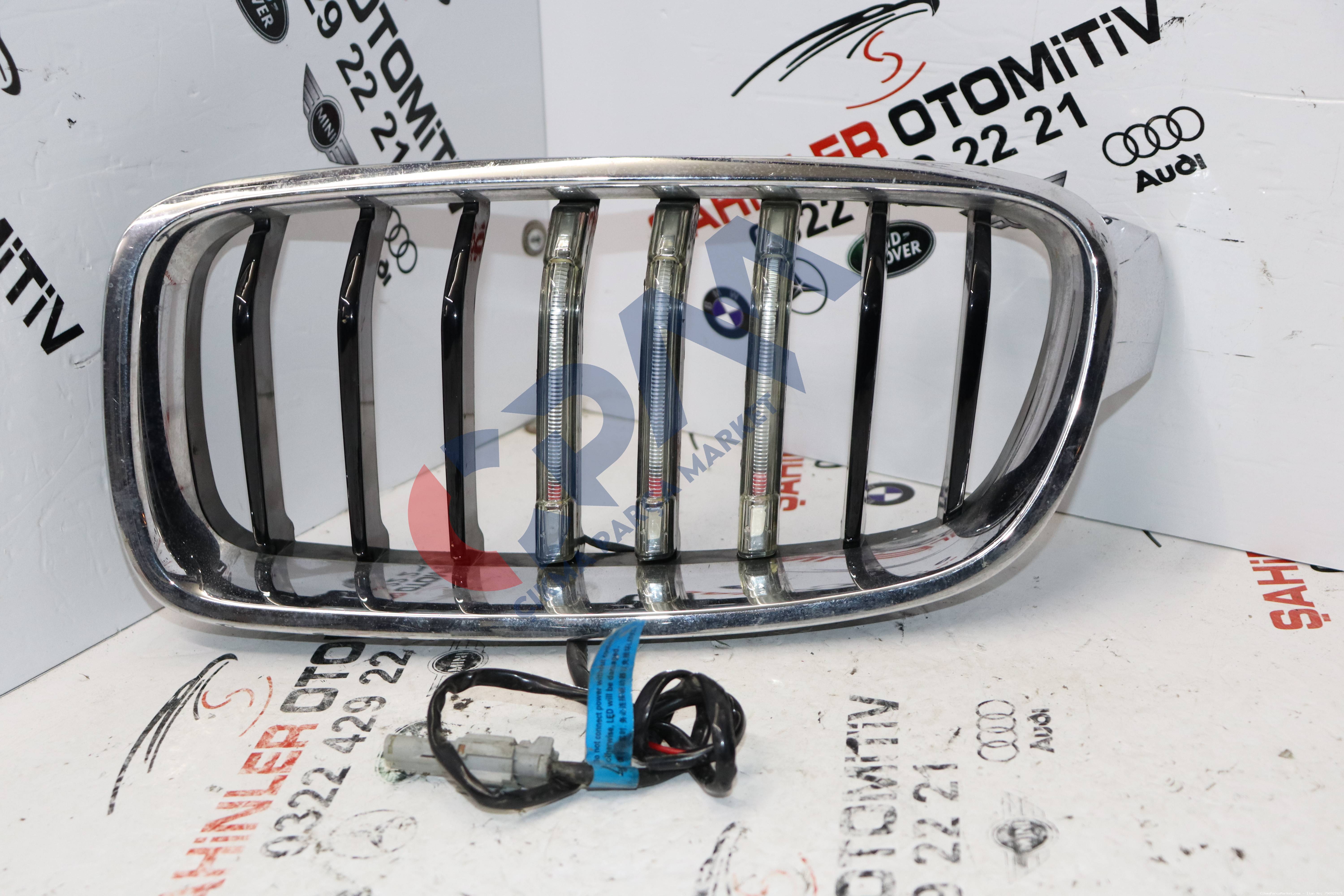 BMW 3 Serisi F30 LED Lİ  Sol Ön Panjur 51137255411