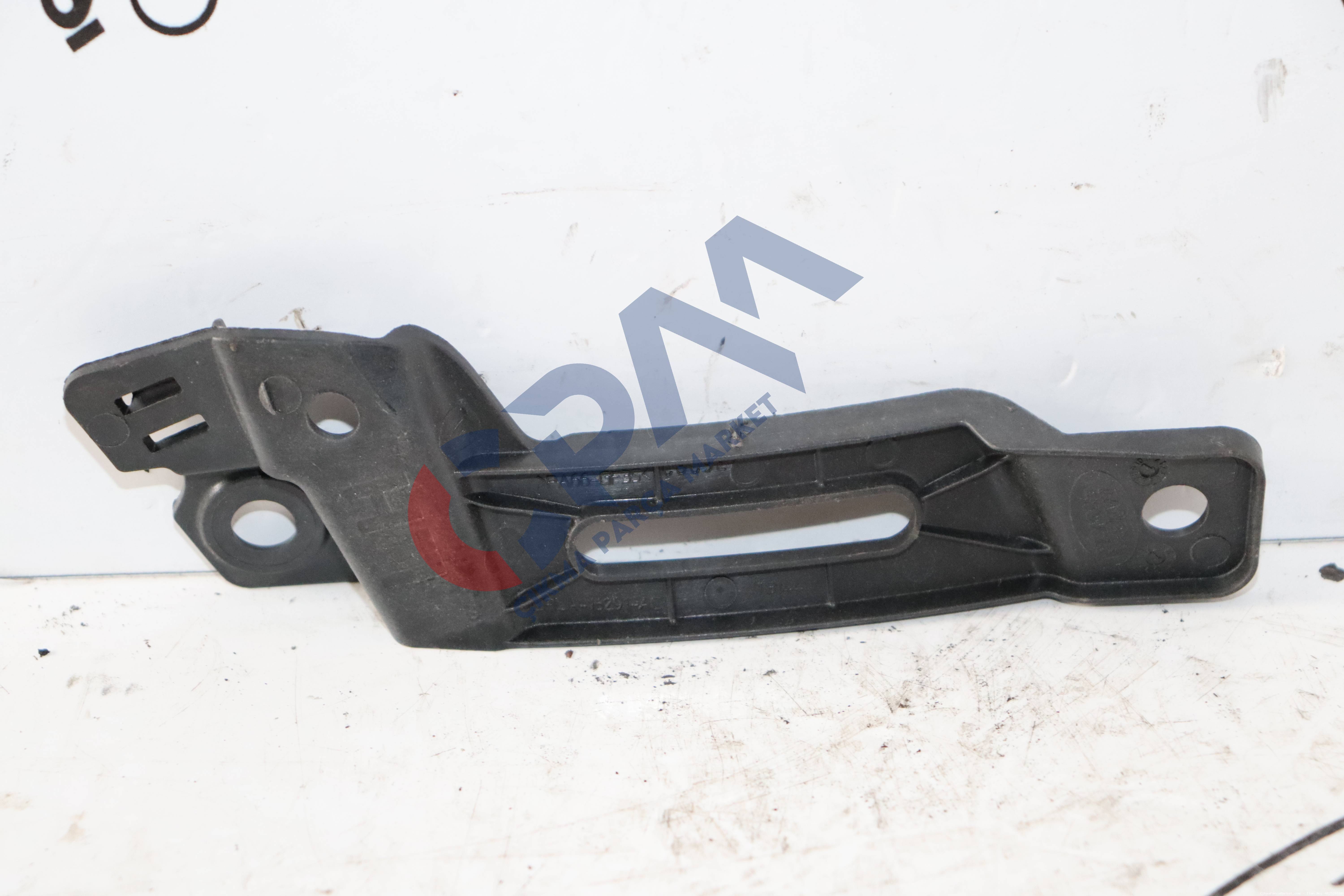 Land Rover Range Rover Sol Çamurluk Braketi lr033055