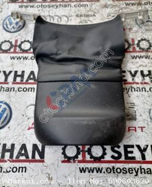 3G0858560 Passat b8 direksiyon üst kaplaması