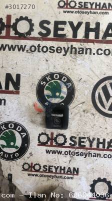 1K0887233 Volkswagen Golf 6 arka koltuk isofix kapağı