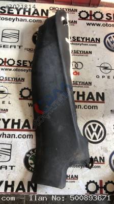 1K4867766E Volkswagen Golf 6 arka koltuk sağ yan kaplaması