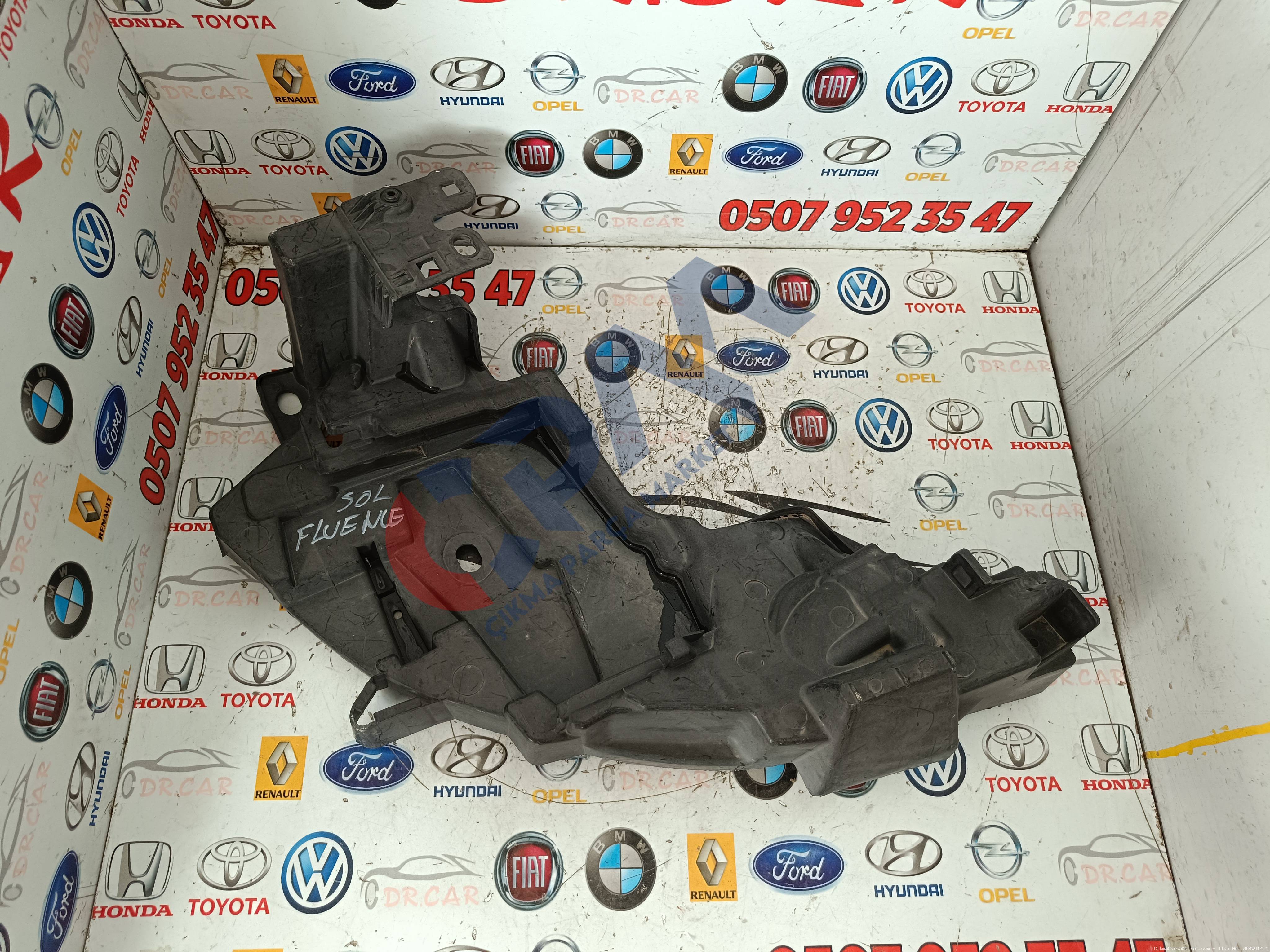 Renault Fluence Sol Ön Far Braketi 622230011R