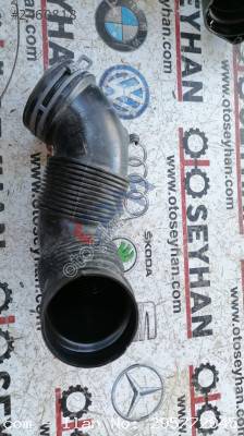 5Q0129654 Passat b8 Dcx motor hava filtresi borusu