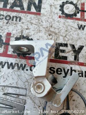 8k0831402k volkswagen golf 7 sağ arka kapı üst menteşesi