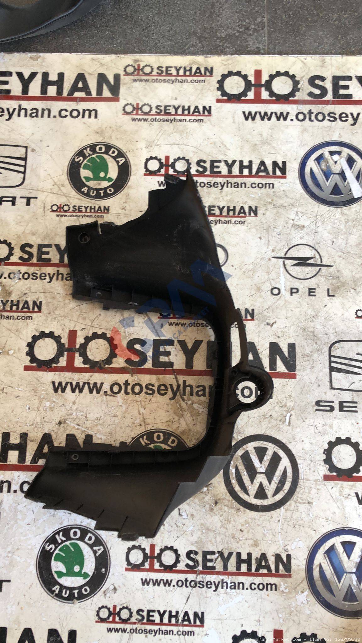 13205589 Opel Corsa D göğüs orta alt kaplama çakmaklık