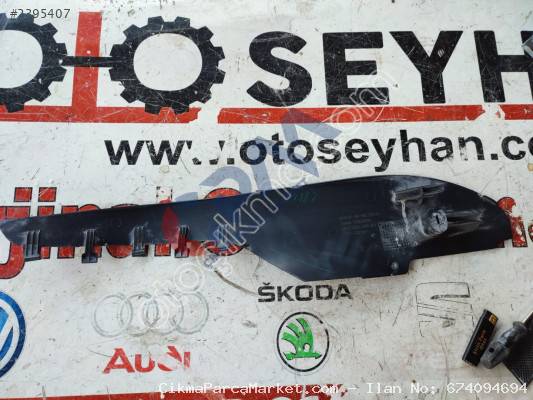 5C7863046 Volkswagen Jetta orta konsol sağ kapağı