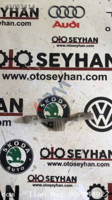 1K0858685B Volkswagen Golf 6 tavan tutamağı braketi