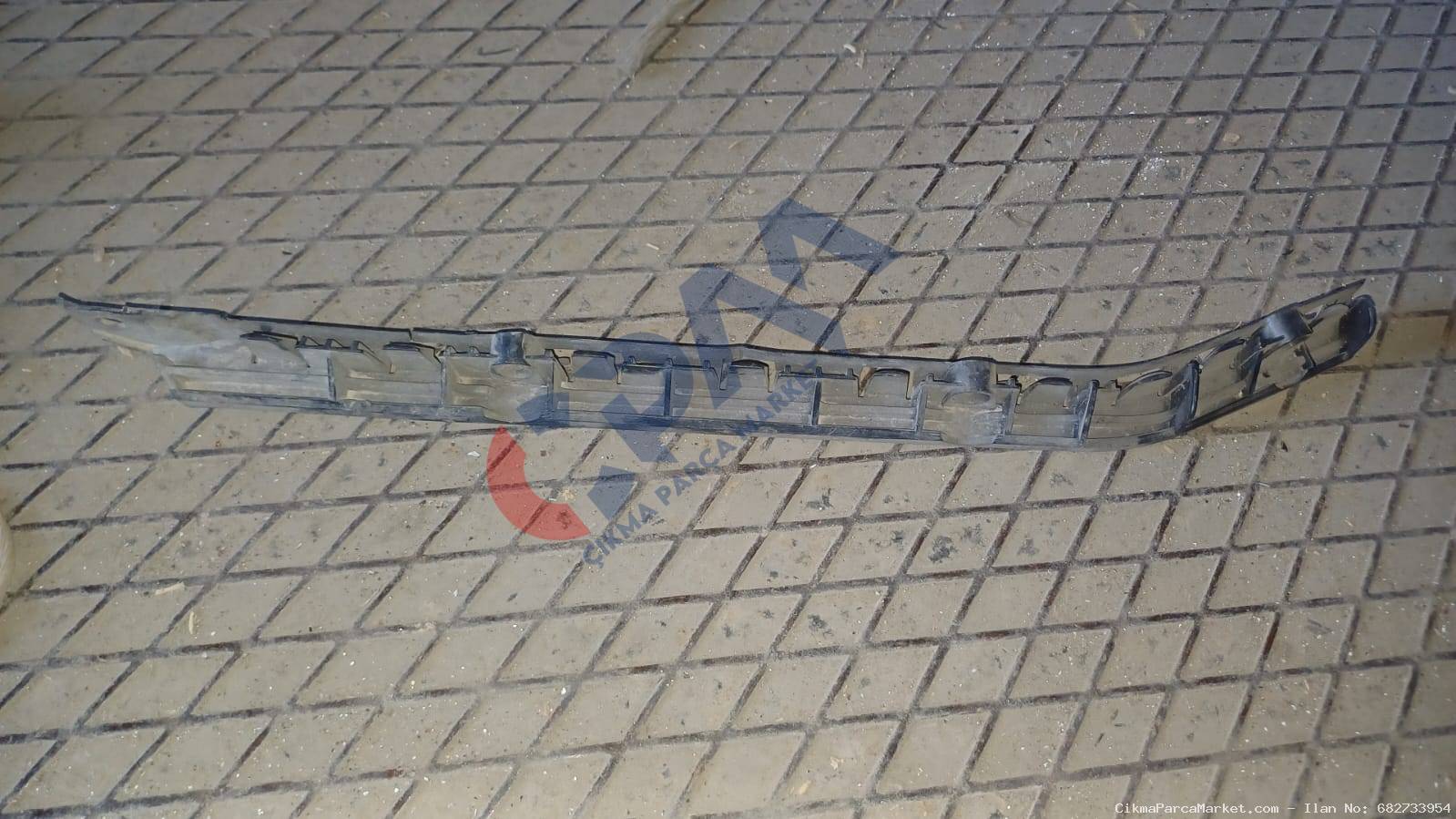 2003 2011 Mercedes C Serisi Arka Tampon Braketi a2048800330