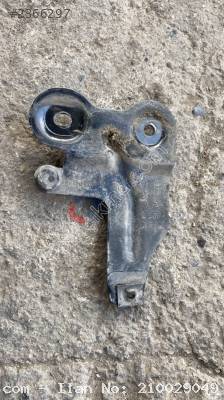 3C0820536 vw passat b6 tutucu braketi