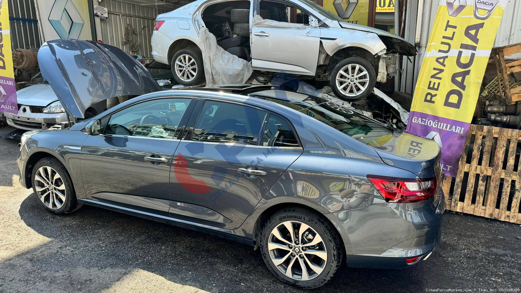 Renault Megane 4 Çıkma Sol Arka Kapı (Titanyum Gri)