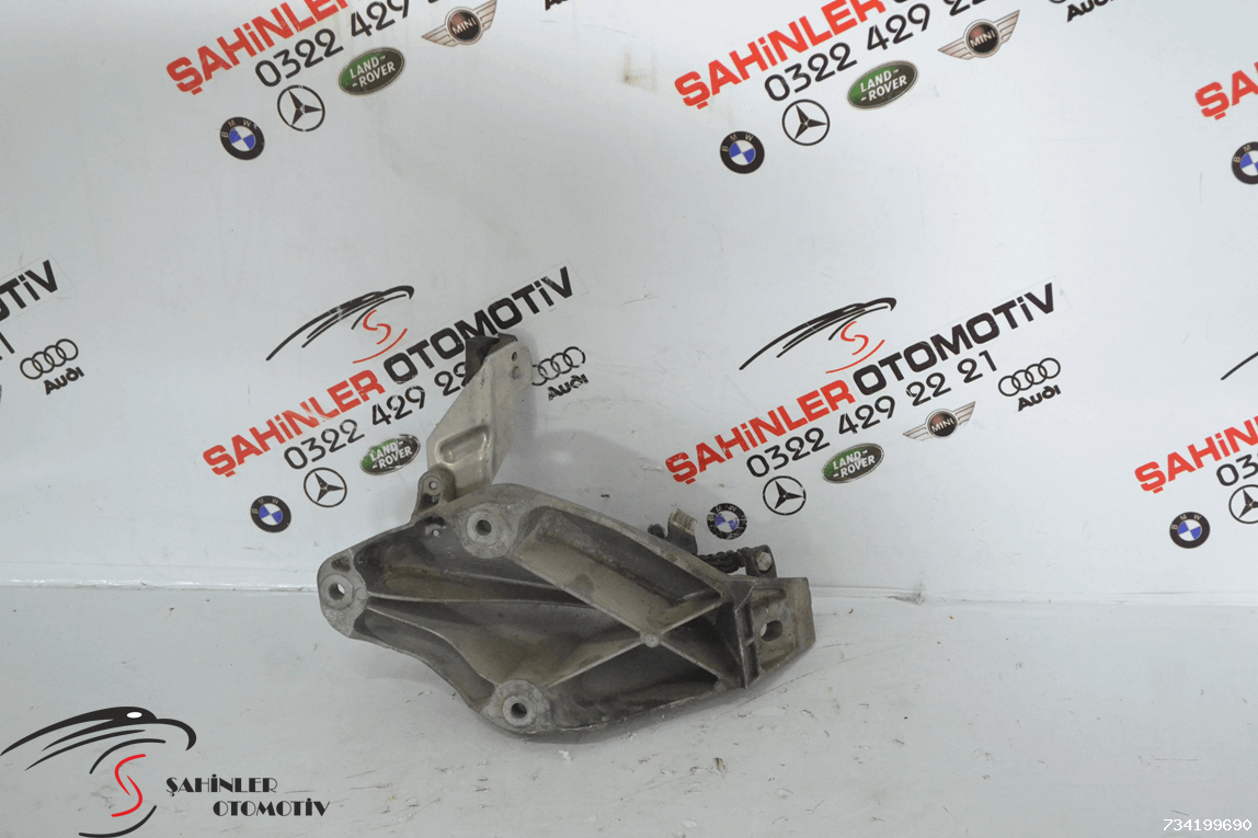 2007  BMW X5 E70 Motor Braketi 22116772679