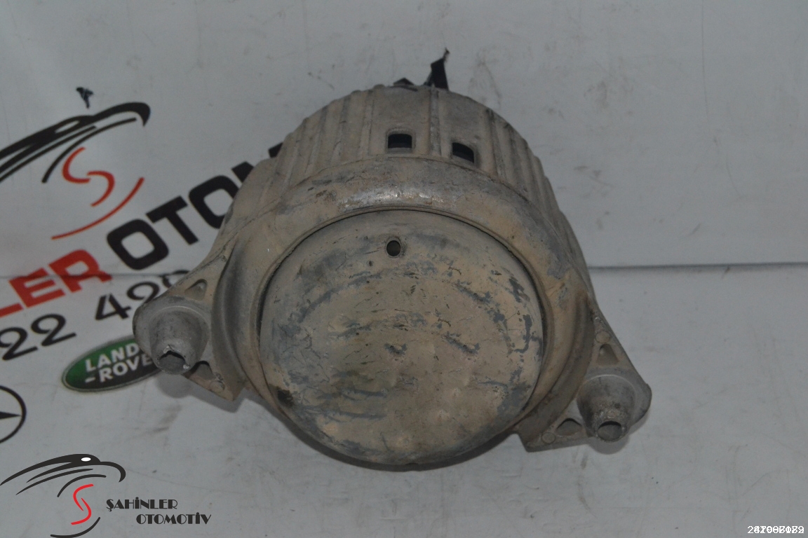 Mercedes C Serisi A204 W204 Sağ Motor Kulağı a2042402317