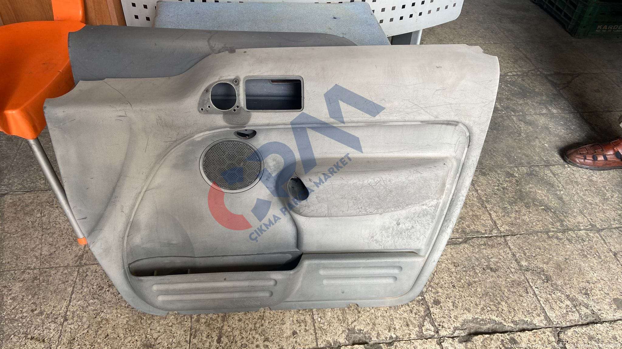 2003 2013 Ford Connect Sağ Ön Kapı Kartonu