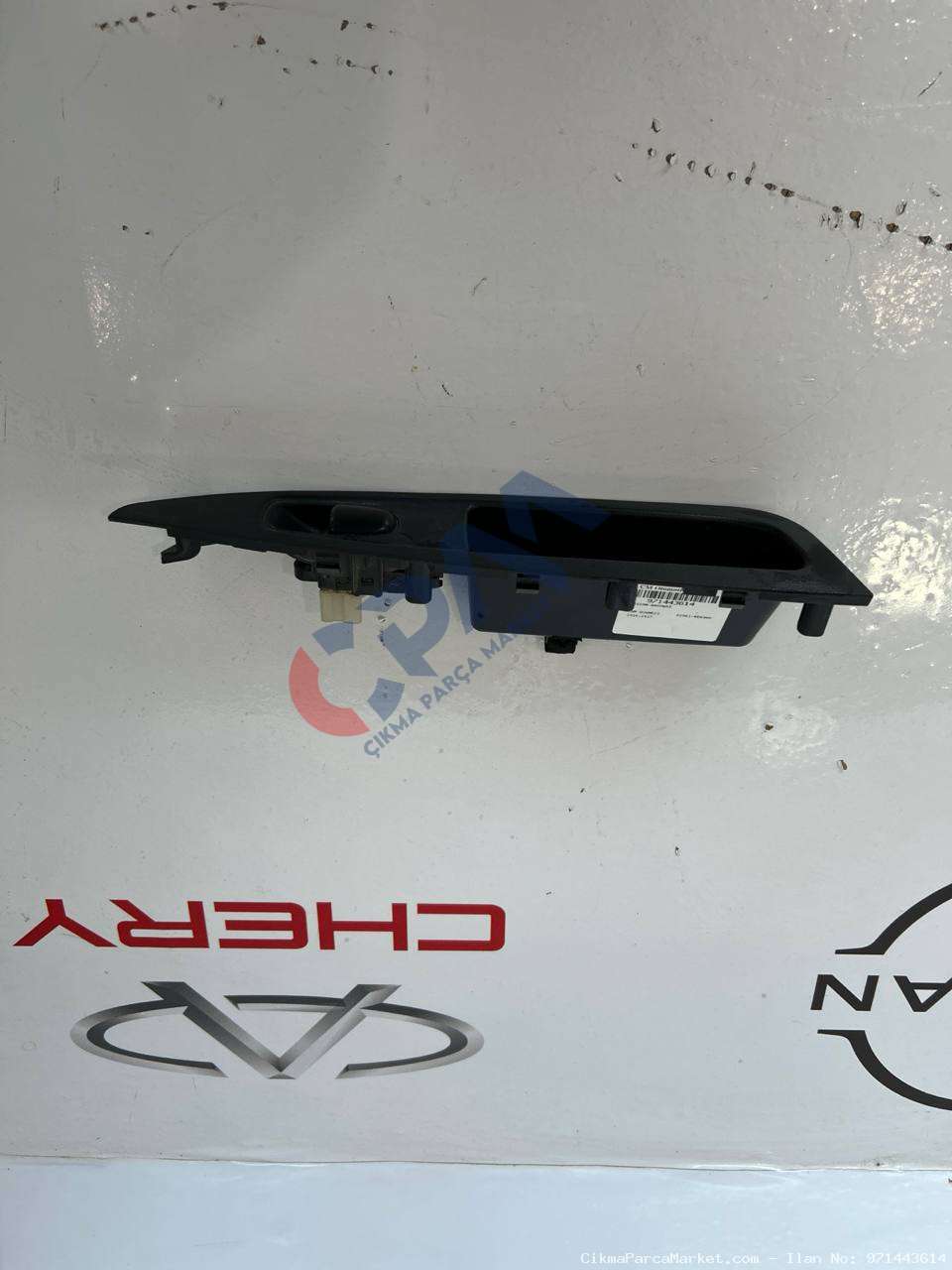 2014 2017 Nissan Qashqai Sol Arka Cam Düğmesi 82961 4ea0ax