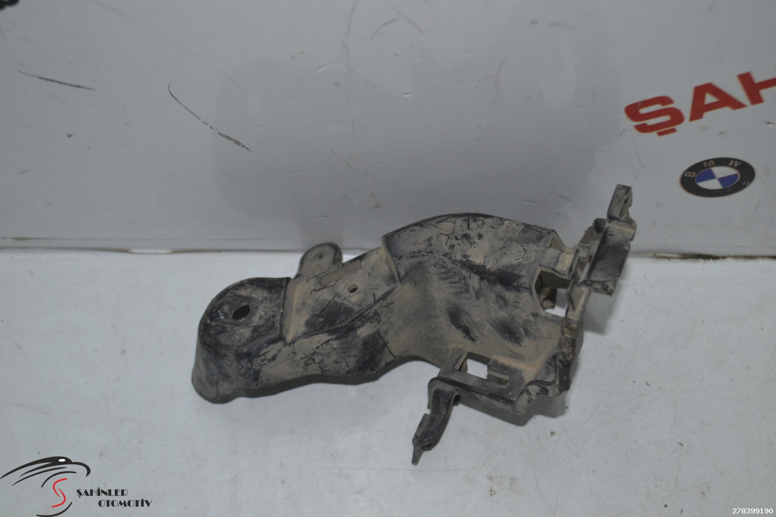 Mercedes C Serisi A205 W205 Sağ Arka Tampon Braketi A2058850414