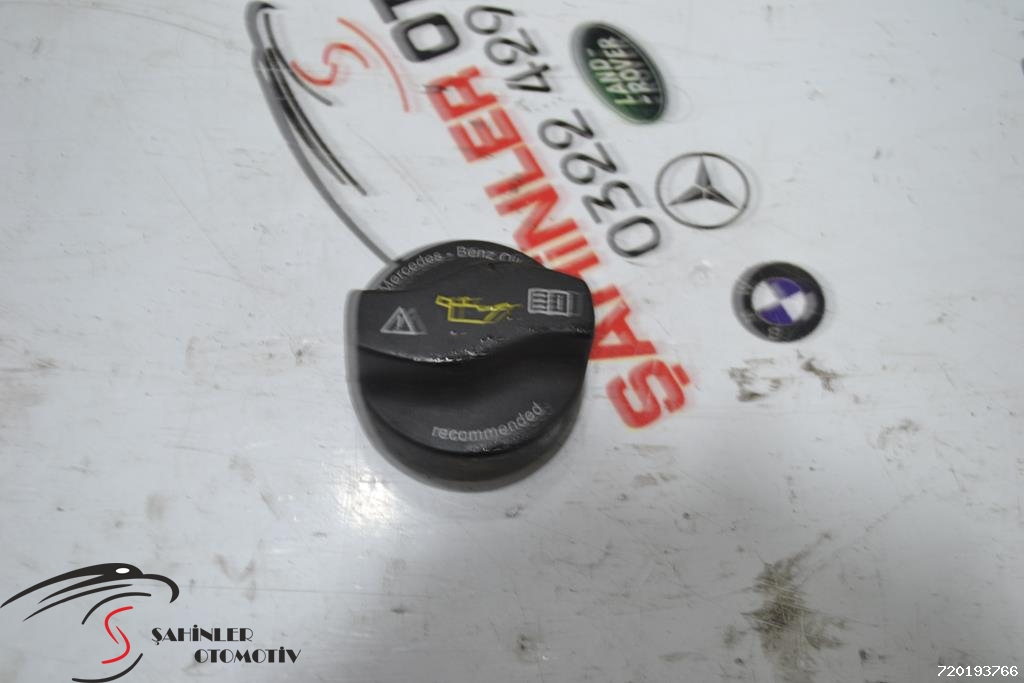 Mercedes CLA Serisi c117 motor yağ doldurma kapağı Kapak a0000101685