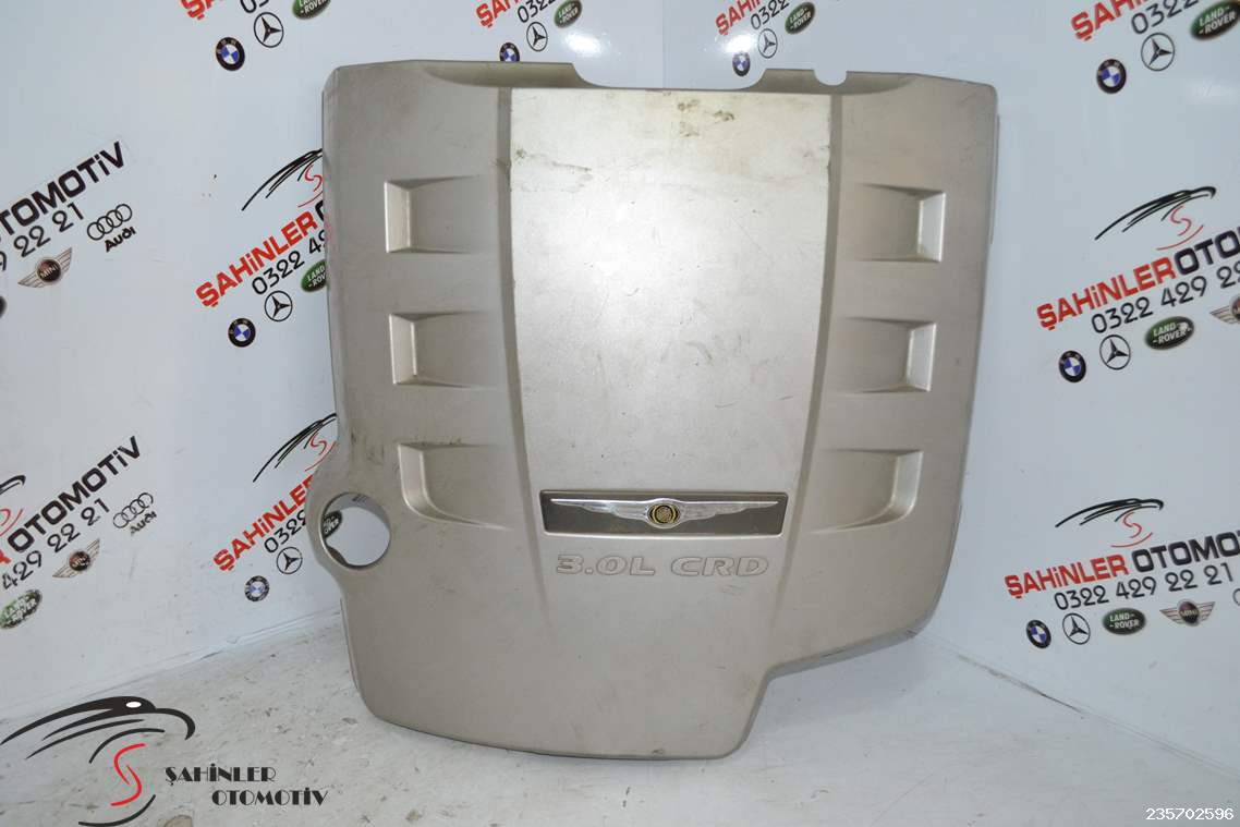 Chrysler 300 C Ön Motor Üst Kapağı 04591996A