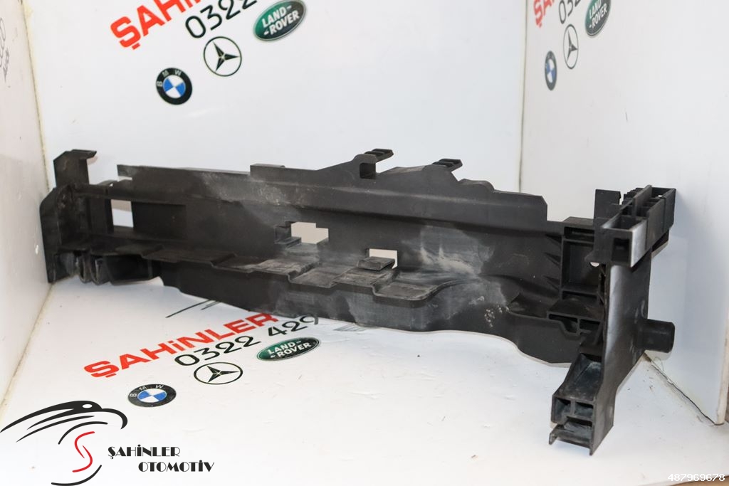 Mercedes C Serisi a205 w205 Sol Ön Radyatör Braketi a0995040140