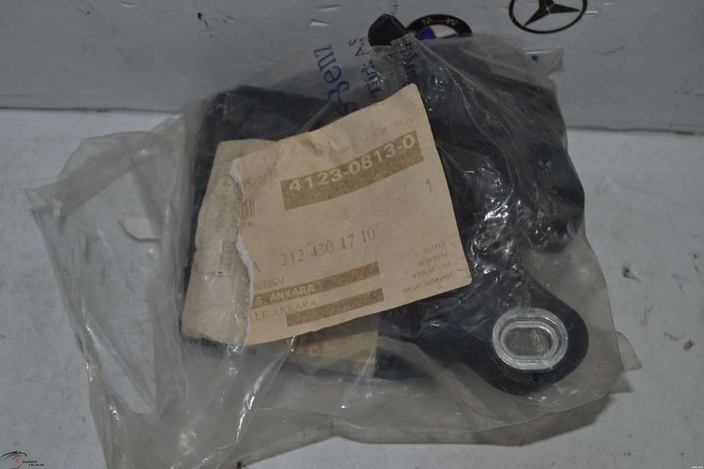 Mercedes E Serisi A212 W212 Braket A2124301710