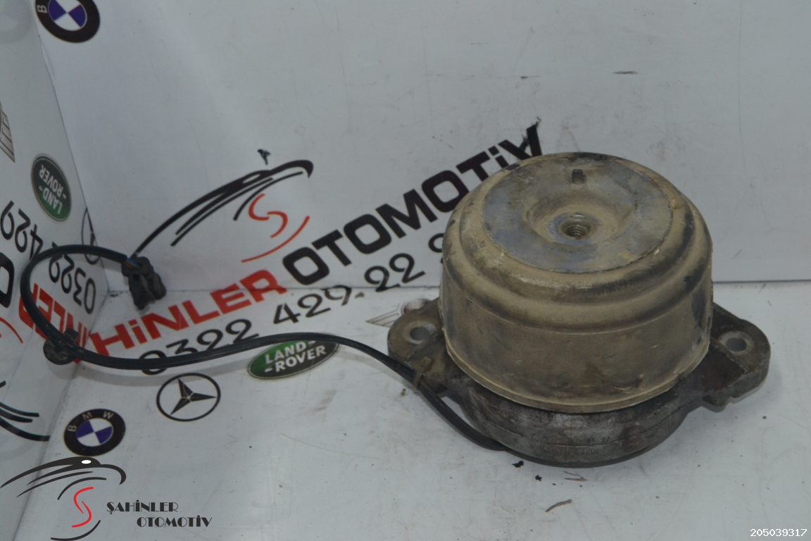 Mercedes C Serisi A204 W204 Motor Kulağı a2042403717