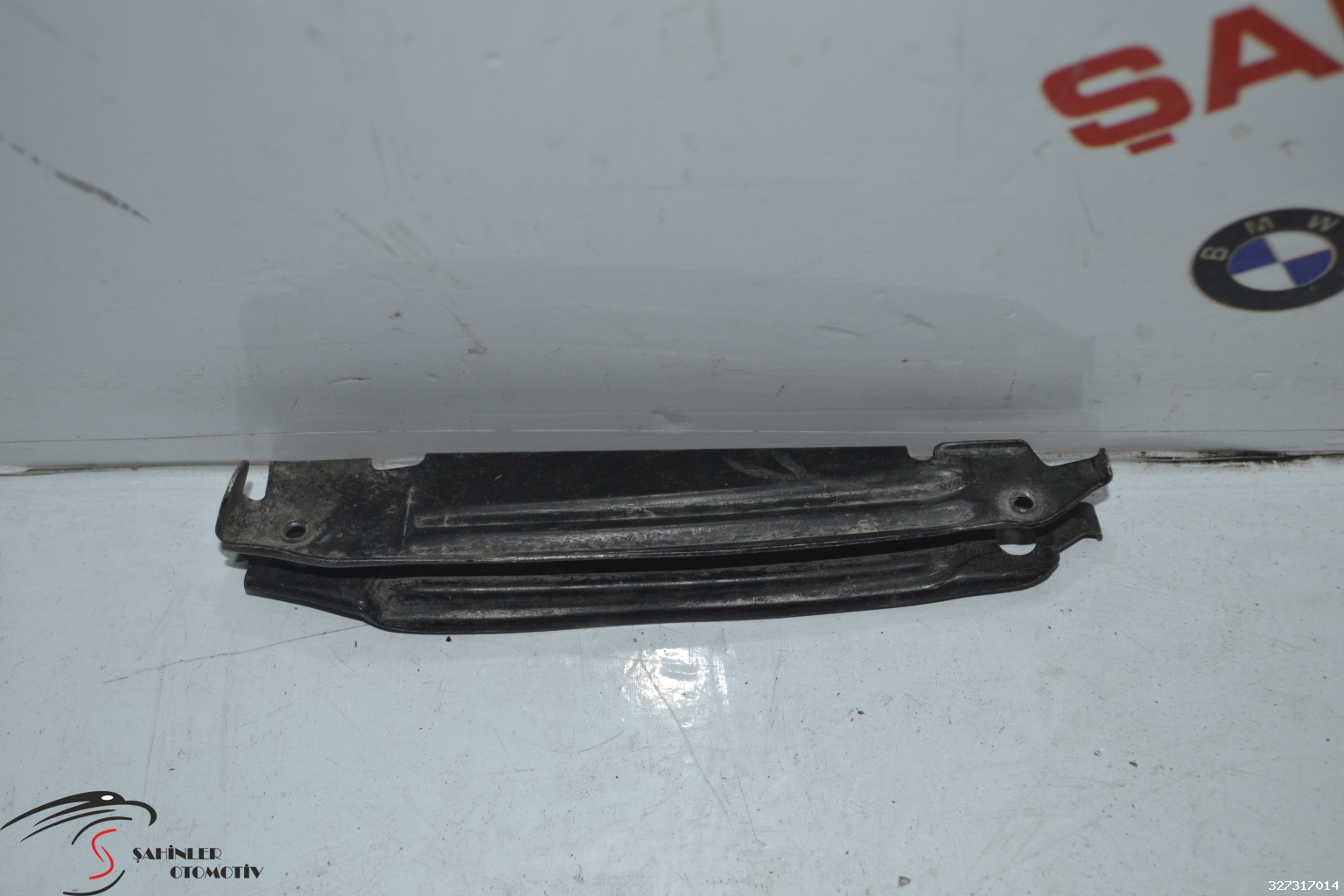 Mercedes B Serisi A245 W245 A169 W169 Sağ Ön Braket A1698850414