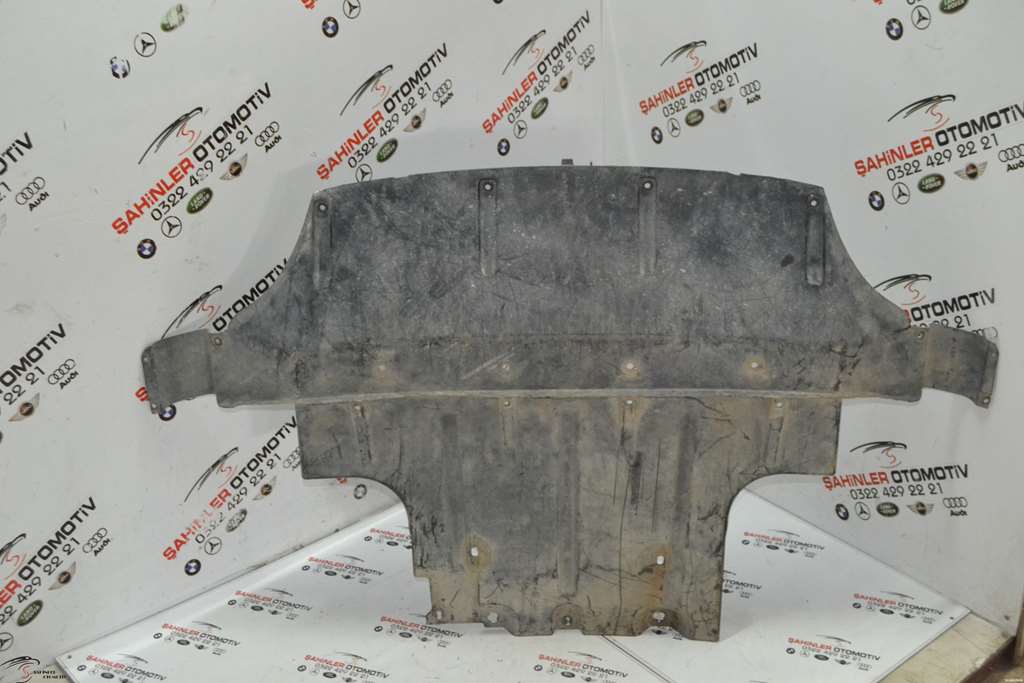 2007 2009 Audi Q7 Motor Alt Muhafaza 7L8825285