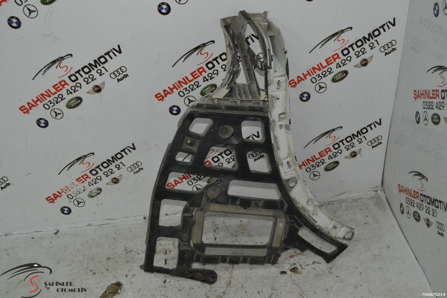 Porsche Cayenne 7P5807377 Sol Arka Tampon Braketi 7P5807771