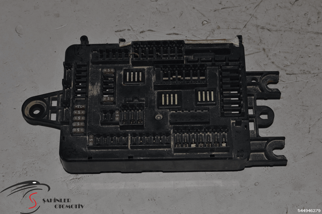 BMW 1 Serisi F20 Sigorta Kutusu 19561000001