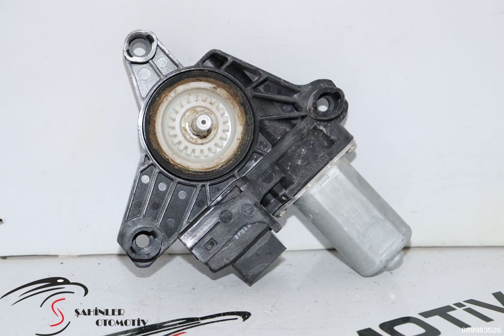 Mercedes C Serisi a205 w205 Sol Arka Cam Motoru a2059060301