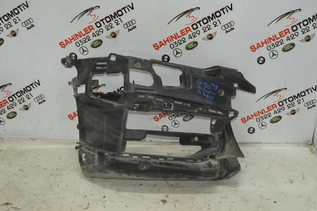 BMW 5 Serisi G30 Sol Ön SİS FAR YUVASI 51118069608