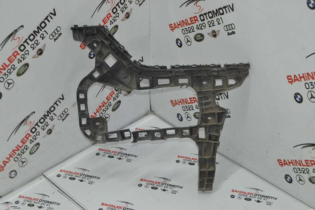 Volkswagen Passat B8 Sağ Arka Tampon Braketi 3G5807356