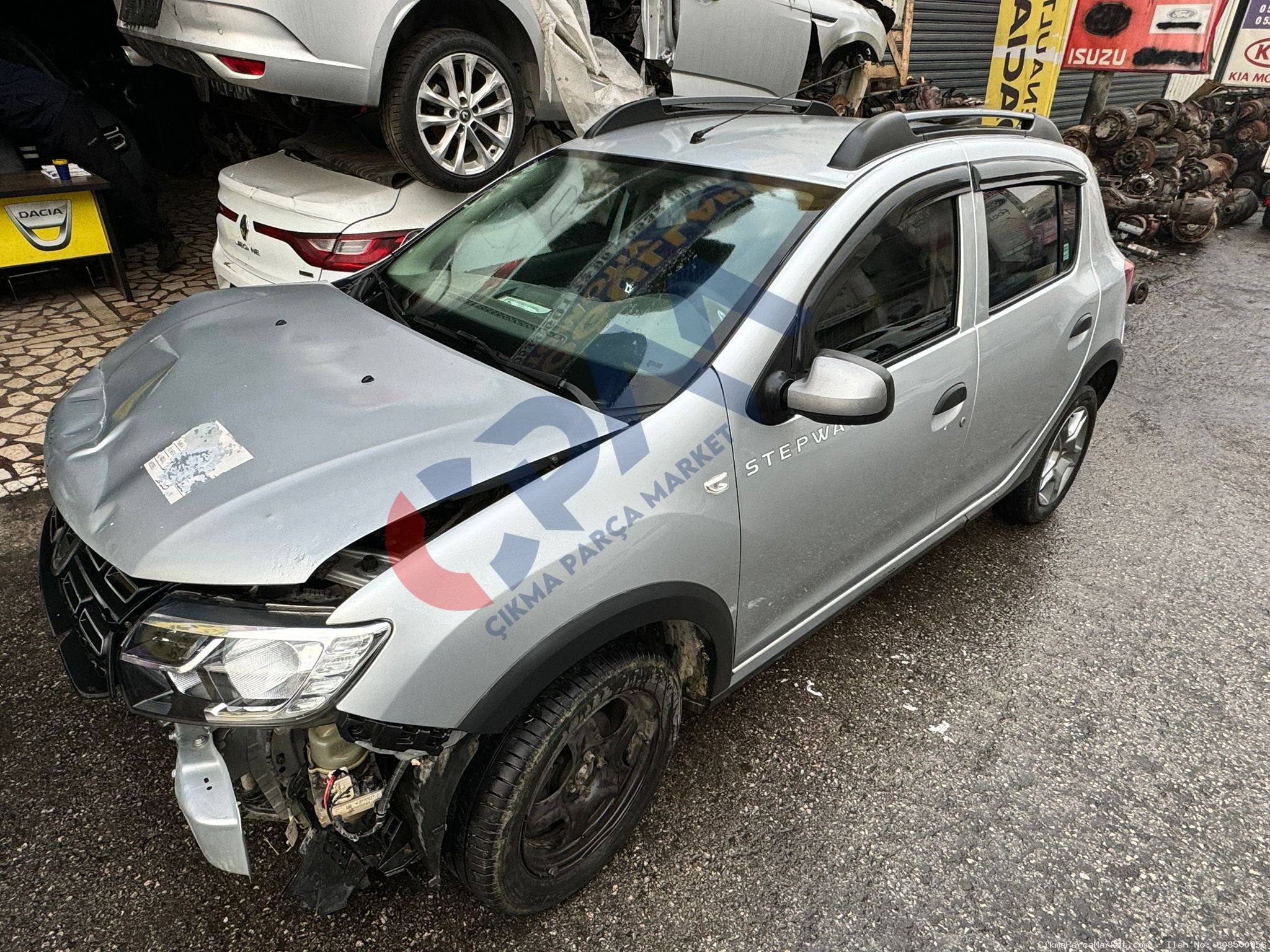 Dacia Sandero Stepway Çıkma Sol Ön Kapı