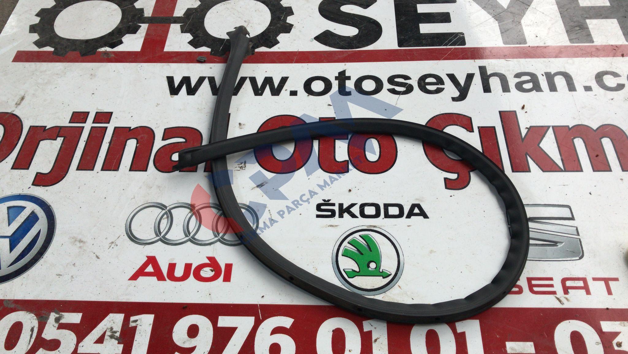 5G6839699D Volkswagen Golf 7 sol arka kapı alt toz lastiği