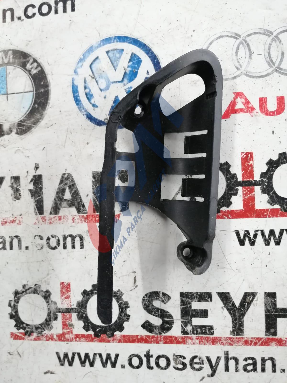 3027578 vw jetta 2011 15 sağ arka kapı iç açma kolu yuvası