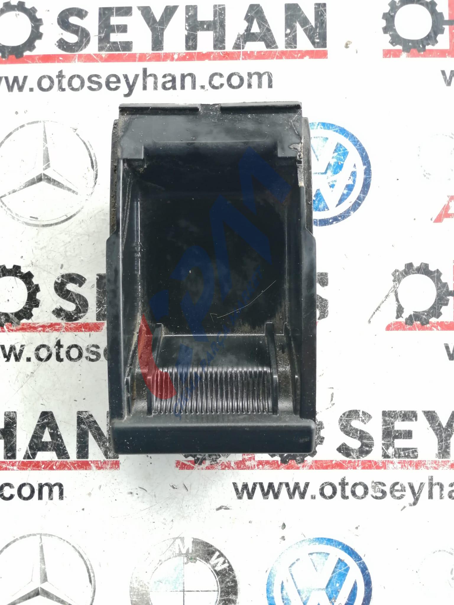 6K0857952A seat ibiza 2001 göğüs ön küllük