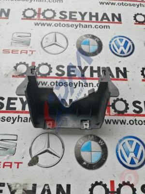 2K0857697A vw caddy 2005 orta konsol arka bağlantı braketi