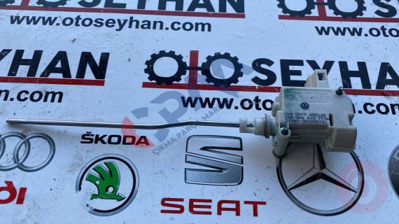 5K6810773A volkswagen golf 6 depo kapağı kilidi