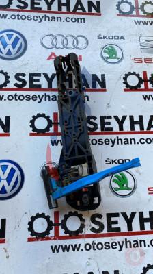 toyota yaris 2012 sol arka kapı açma kolu braketi