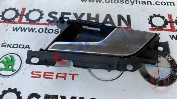 8W0837020A audi a4 2017 sağ ön kapı iç açma kolu