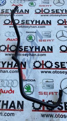 03C103493AE audi a3 golf 6 1.4 cax motor üst yağlı hava borusu