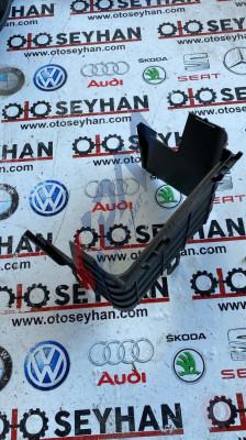 1K0915336B audi a3 2008 akü yan kapağı