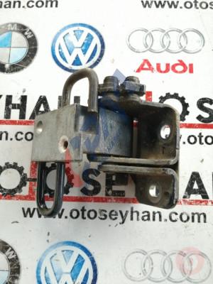 8P4833411A audi a3 2008 sol arka kapı alt menteşe