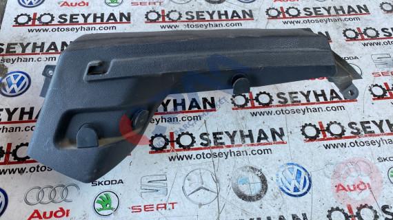 1K6867762Q volkswagen golf 5 sağ arka bagaj kaplaması