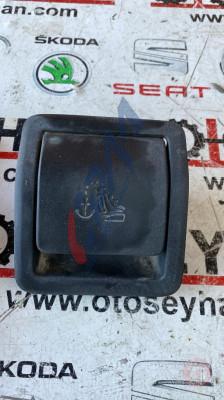 5C6867490 volkswagen jetta 2011 15 arka pandizot isofix kapağı yuvası