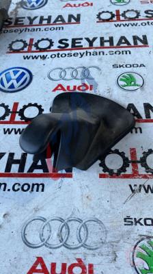 8P0886197 vw golf 5 arka koltuk bağlantı yuvası kapağı