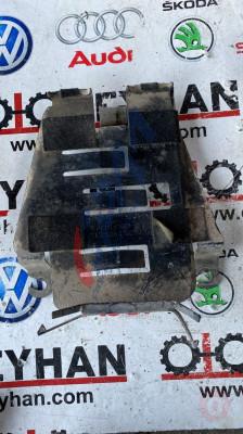 1K0906216D volkswagen golf 5 a3 jetta motor beyni yuvası tutucu