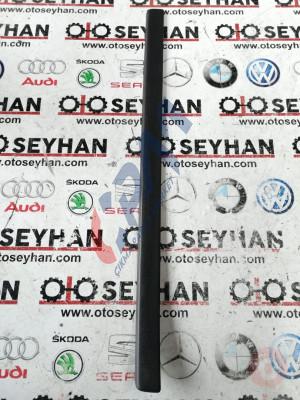 1K4853537C vw golf 5 sol ön kapı eşik kaplaması